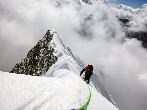 Equipo Masculino de Alpinismo FEDME: apertura de 4 vías en el Himalaya