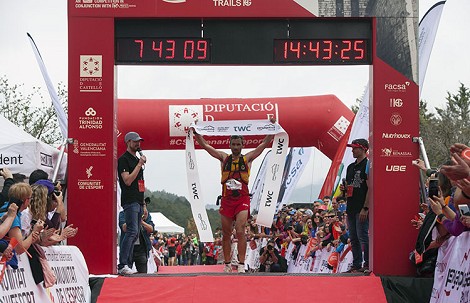 Luis Alberto Hernando y Ragna Debats, Campeones del Mundo de Trail