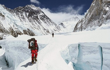 Javier Camacho, cima en el Everest. Esperamos confirmación sin oxígeno