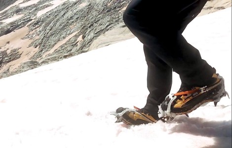 Video: cómo usar correctamente las técnicas de crampones en montaña estival, tresmiles del Pirineo