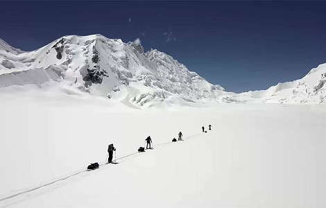 Trailer. Zabardast: Alpinismo y Freeride en el corazón del Karakorum