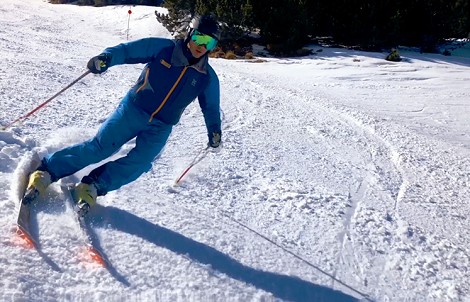 Video. Barrabes Escuela de Esquí y Montaña. Curvas derrapadas, curvas conducidas