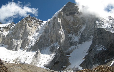 Della Bordella, De Zaiacomo y Schiera, primera escalada de la cara oeste del Bhagirathi IV, 6.193m