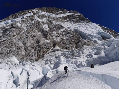 Everest: Tras los huracanes, Alex Txikon parte de nuevo hacia la montaña