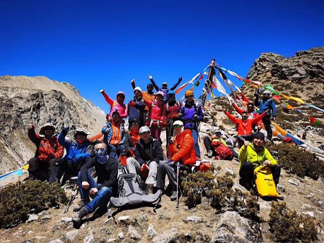 Permitida una expedición china a Everest por Tíbet. Ya trabajan en la montaña