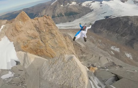 Video: Patagonia. Salto BASE desde la Aguja de l’S