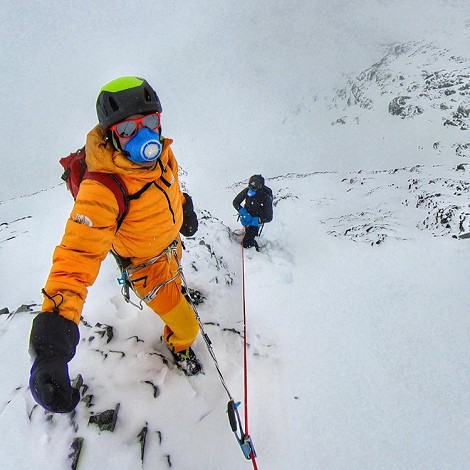 Kilian Jornet y David Goettler alcanzan los 8.000m en la pared del Lhotse; fin a la aclimatación