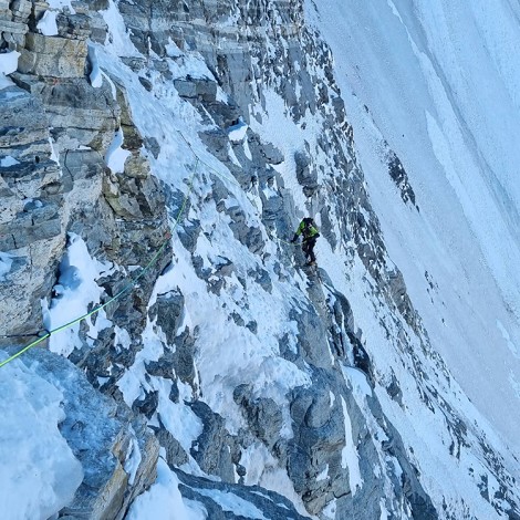 Simon Messner y Martin Sieberer repiten la Bonatti a la N del Matterhorn en el día