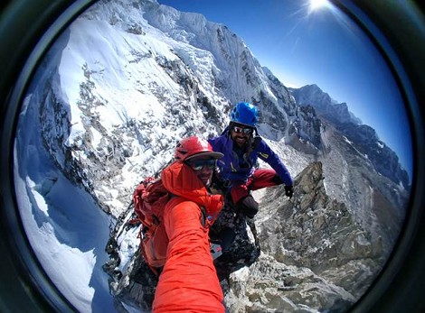 Marc Batard y su equipo abren la ruta alternativa que evita la Cascada de Hielo en Everest