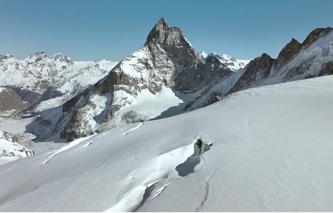 Vídeo: Alta Ruta Chamonix-Zermatt invernal con esquís por un nuevo trazado