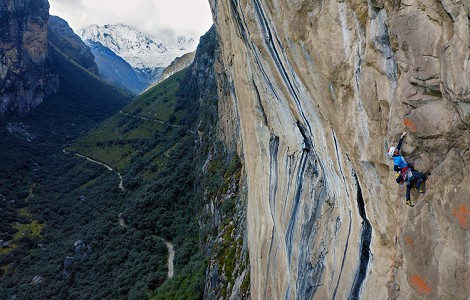Vídeo: Iker y Eneko Pou, 1ª escalada en libre de Aupa Gasteiz, 7c+ a 4.200m, Perú