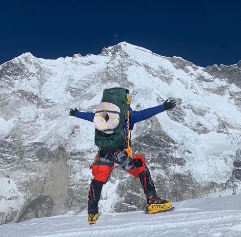Adriana Brownlee, Kristin Harila, Gelje Sherpa, Cho Oyu invernal por Nepal