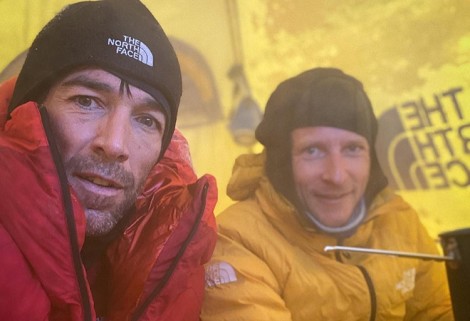 Herve Barmasse y David Goettler, intento invernal en estilo alpino al Dhaulagiri