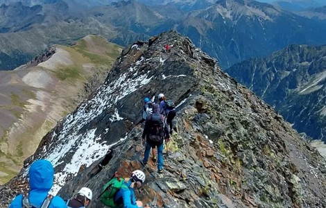 Nueva ruta de ascensión al pico de Tromouse. ¿Vía normal al tresmil?