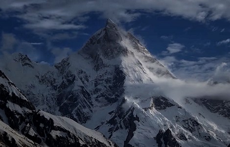 Documental: intento en alpino a la inescalada cara O del Masherbrum, 7.821m