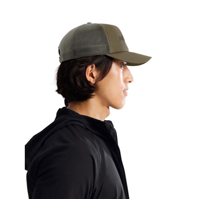  arc'teryx Bird Word Trucker