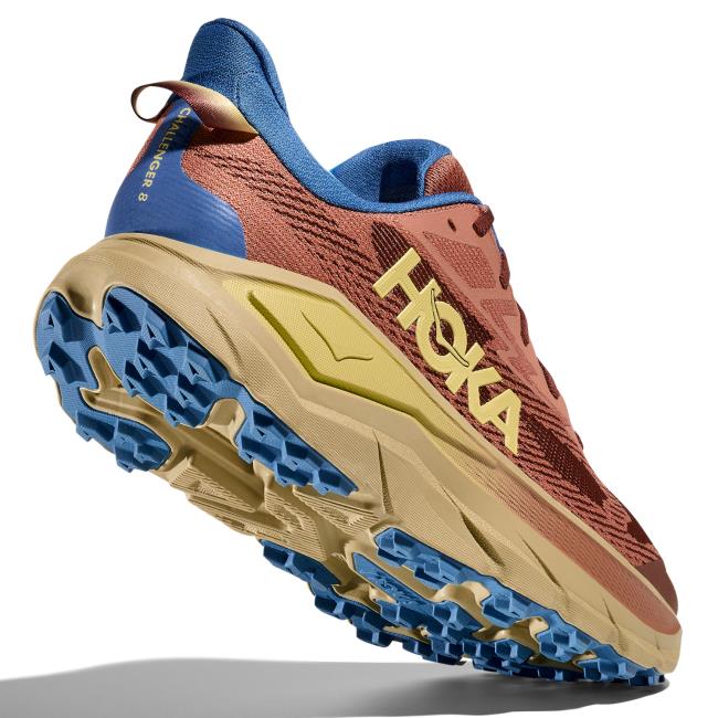 Hoka Challenger 8