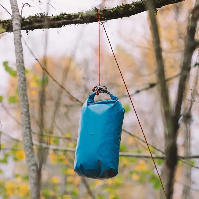 Virvelė Gear Aid 550 Paracord 9m Reflective + Snap Hook