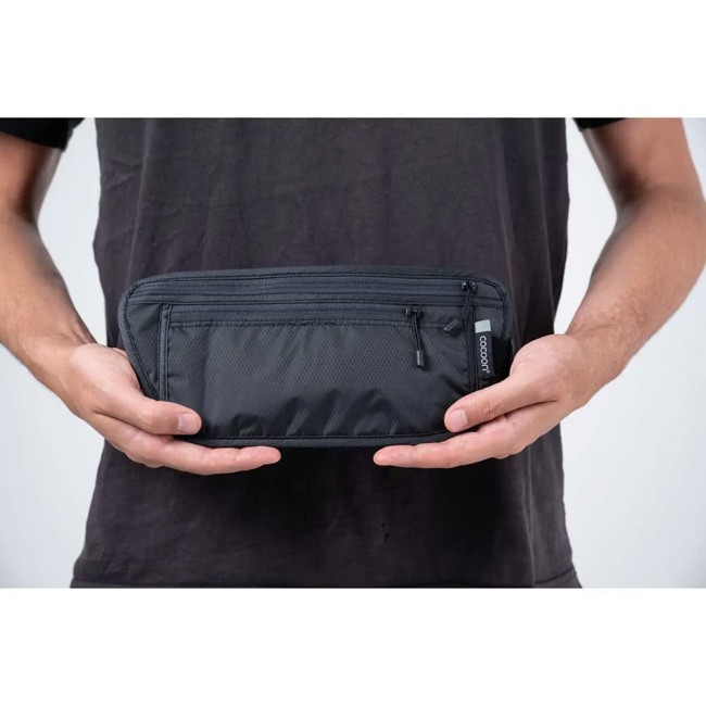 Vyölaukku cocoon TRAVEL WAIST WALLET Phantom Black