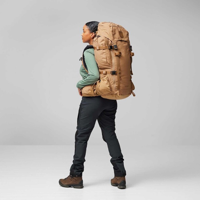 Batoh fjällräven KAJKA 55 Khaki Dust S/M
