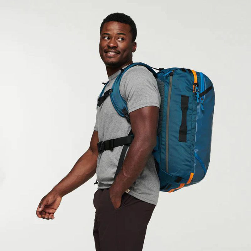 amazonbasics dslr and laptop backpack orange interior AmazonBasics DSLR and Laptop Backpack review: too basic or a bargain?