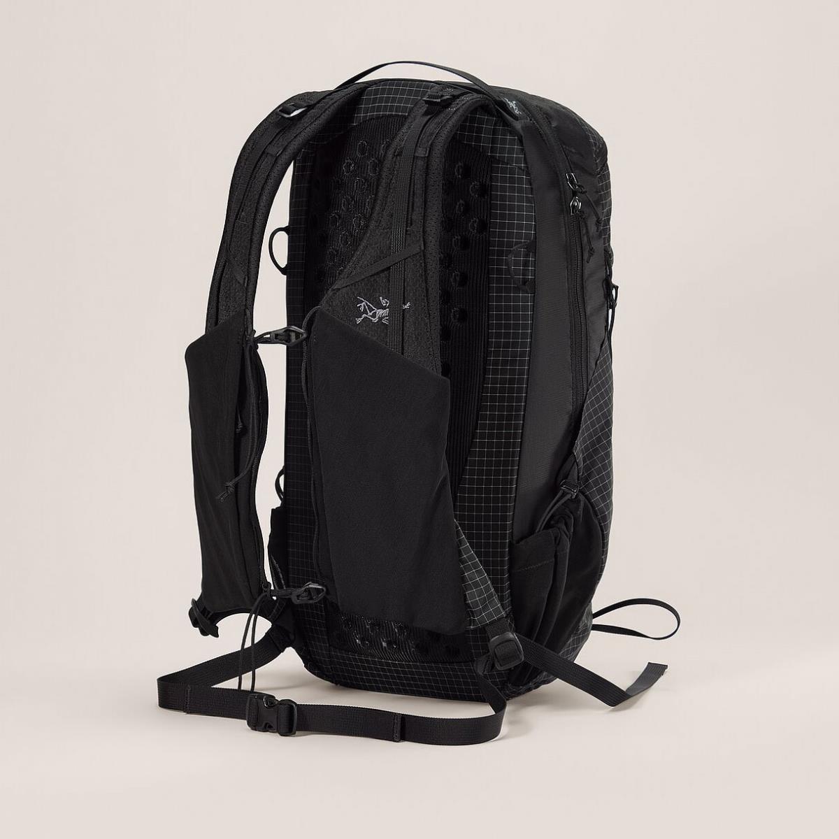 ARC'TERYX Aerios 18 バックパック black Aerios 18 Backpack | Arc'teryx United States