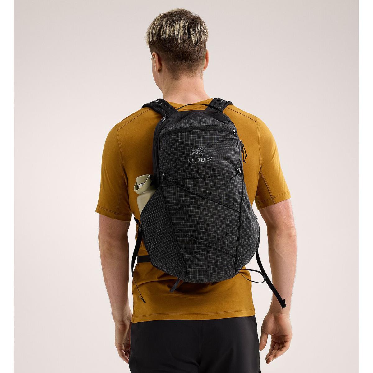 Arc'teryx Aerios 18 Backpack Black | Barrabes