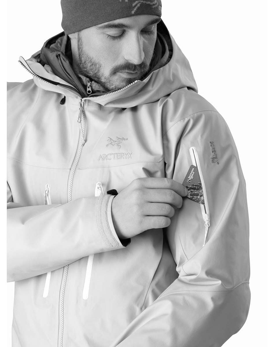 Arc'teryx Alpha Sv Jacket 24k Black | Barrabes